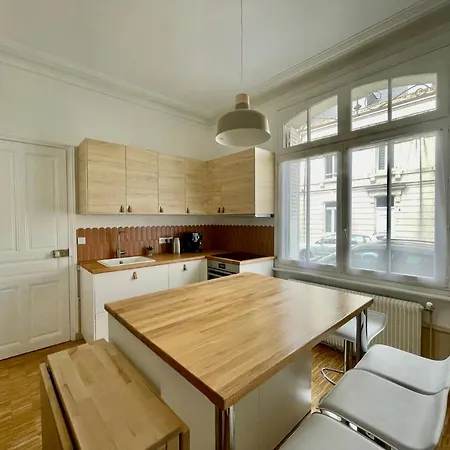 Maison Familiale Proche Centre Дом отдыха *