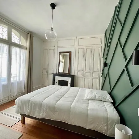 Maison Familiale Proche Centre Дом отдыха Амьен